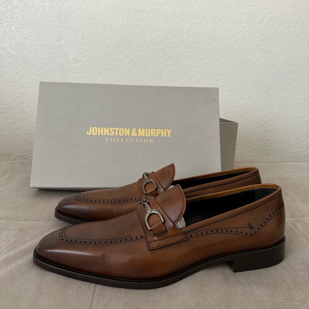 NEW IN BOX - JOHNSTON & MURPHY 😍